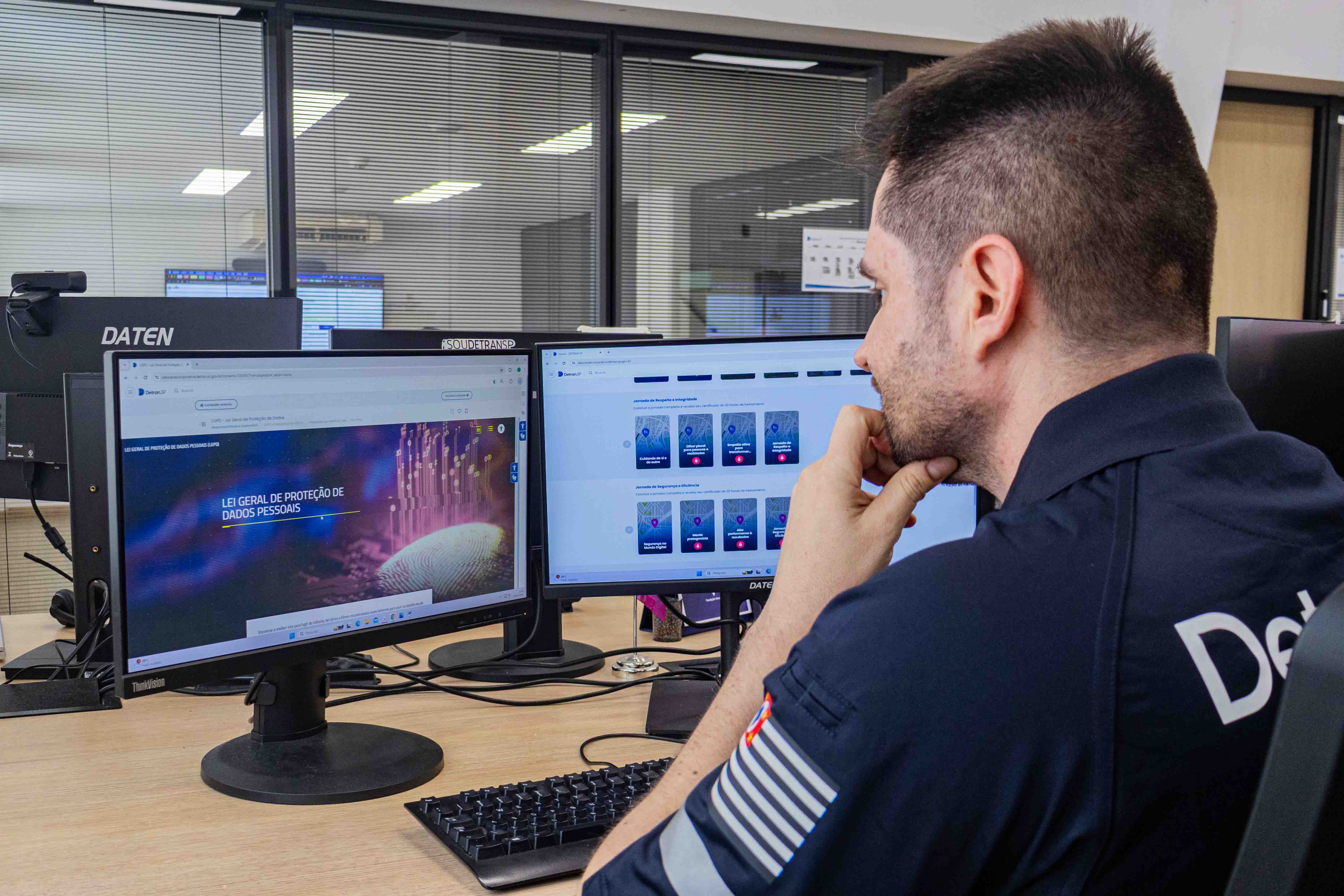 Formação para empregados e servidores do Detran-SP
